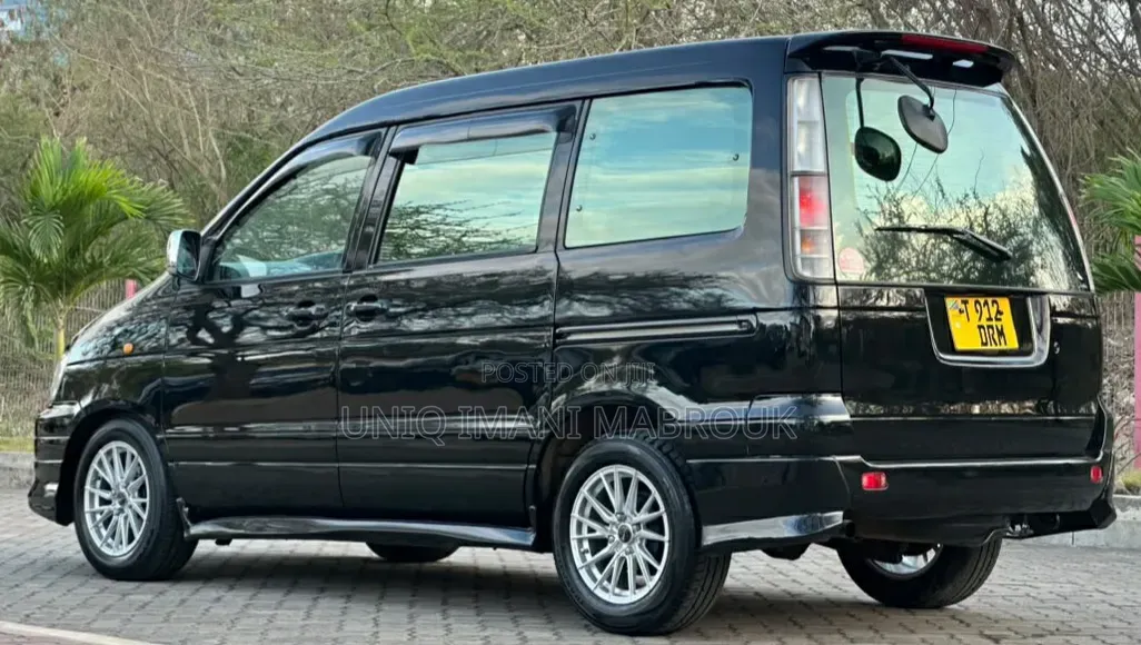 Toyota Noah 2001 Black