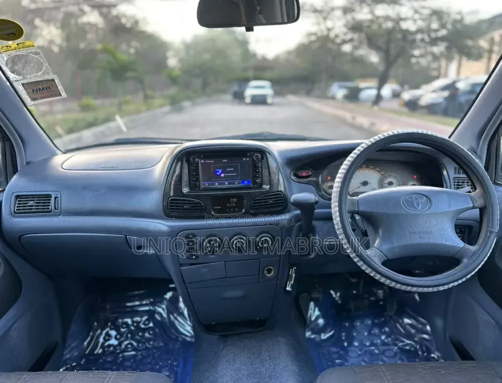 Toyota Noah 2001 Black