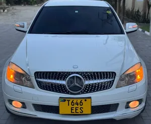 Mercedes-Benz C-Class 2009 White