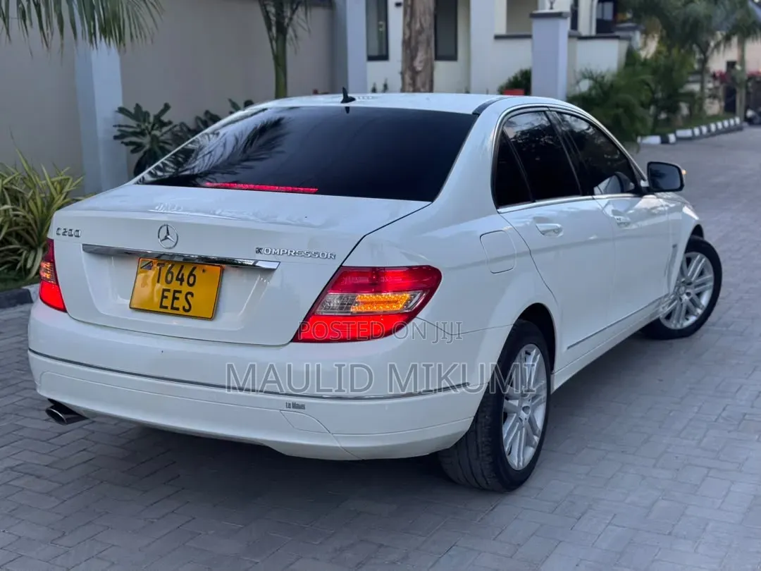 Mercedes-Benz C-Class 2009 White