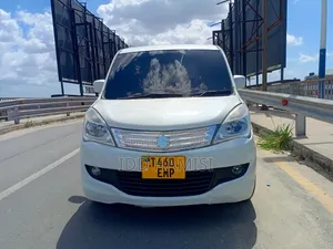 Suzuki Solio 2014 White