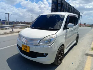 Suzuki Solio 2014 White