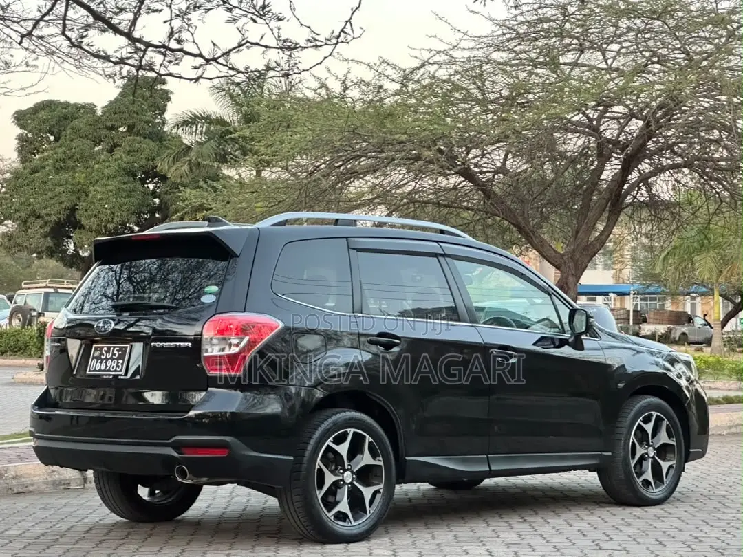 Subaru Forester 2015 Gray