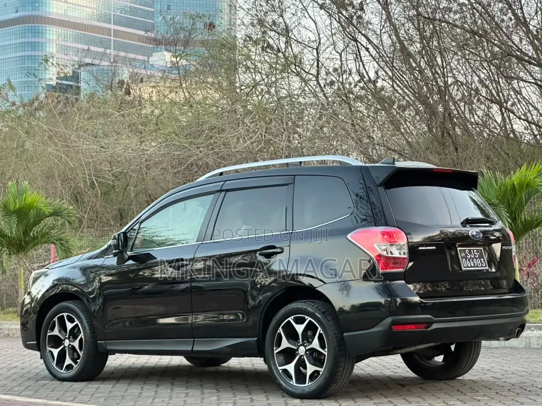 Subaru Forester 2015 Gray