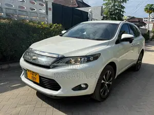 Toyota Harrier 2.0 2015 White