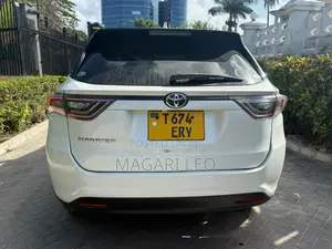 Toyota Harrier 2.0 2015 White