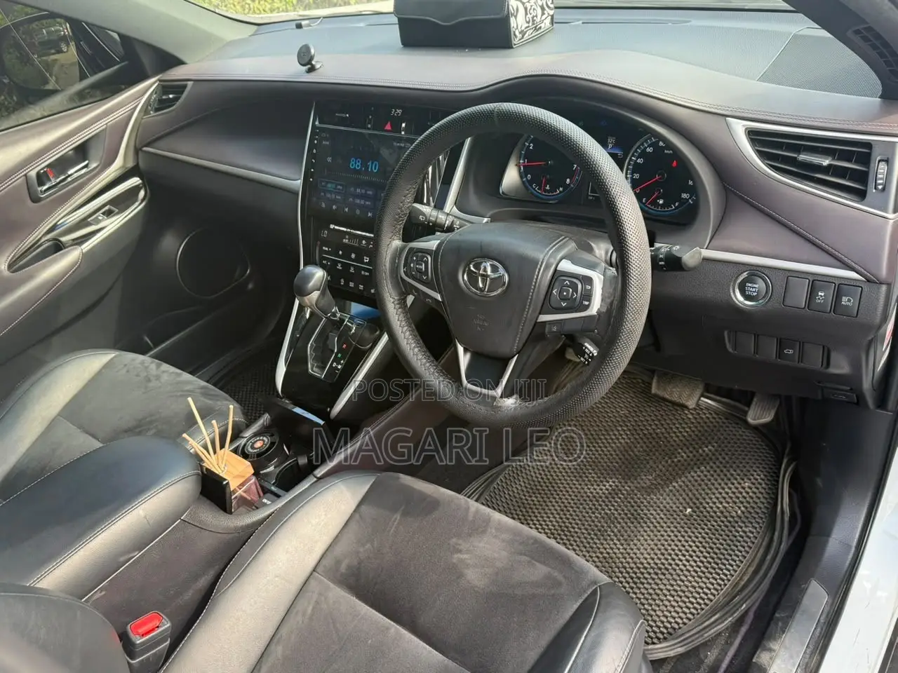 Toyota Harrier 2.0 2015 White