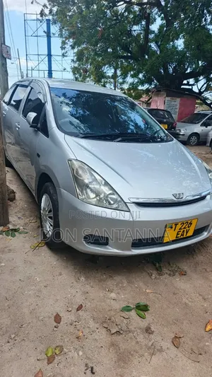 Toyota Wish 2005 Silver