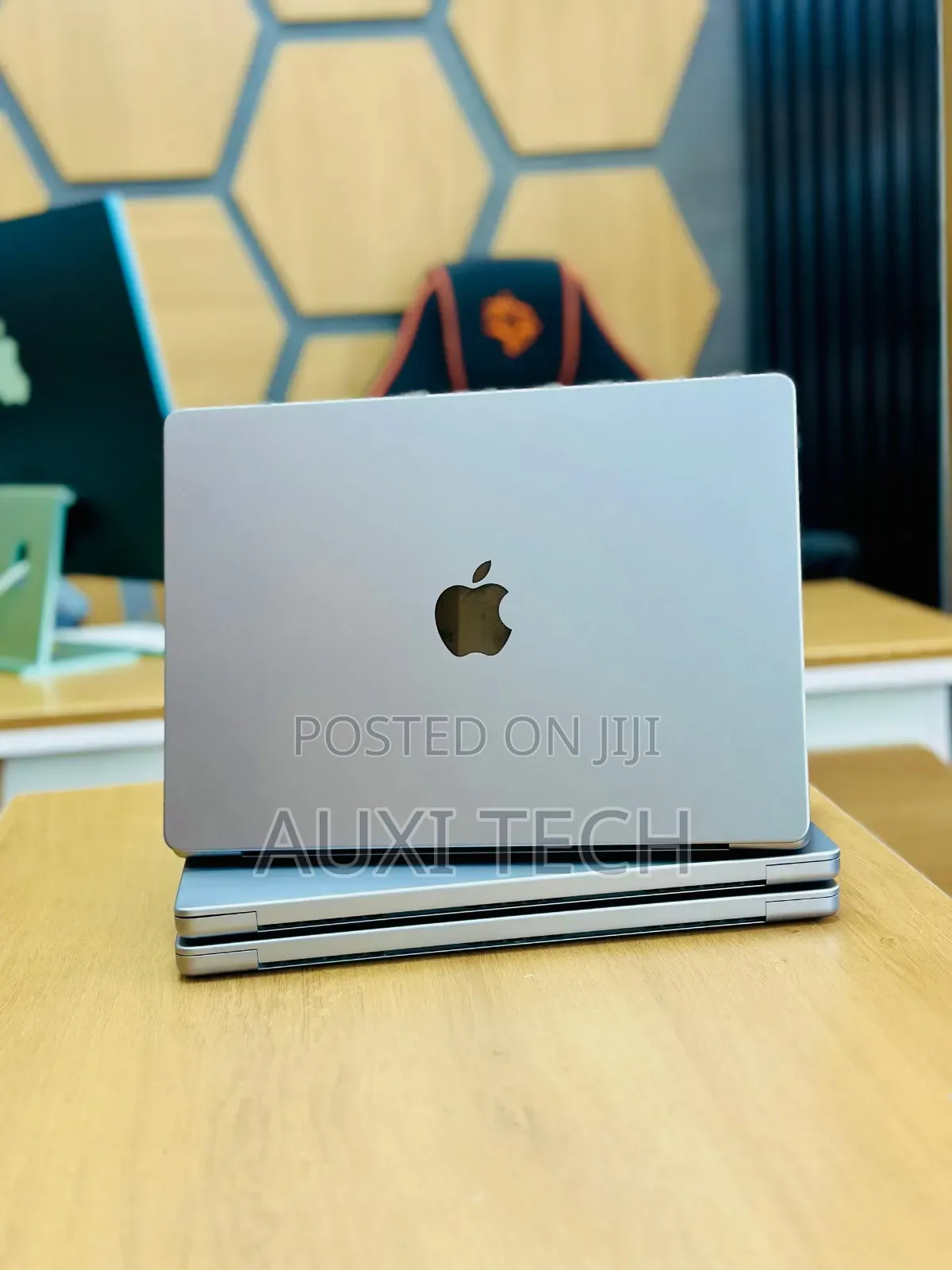 Laptop Apple MacBook Pro 2021 M1 16GB Apple M1 Pro SSD 1T