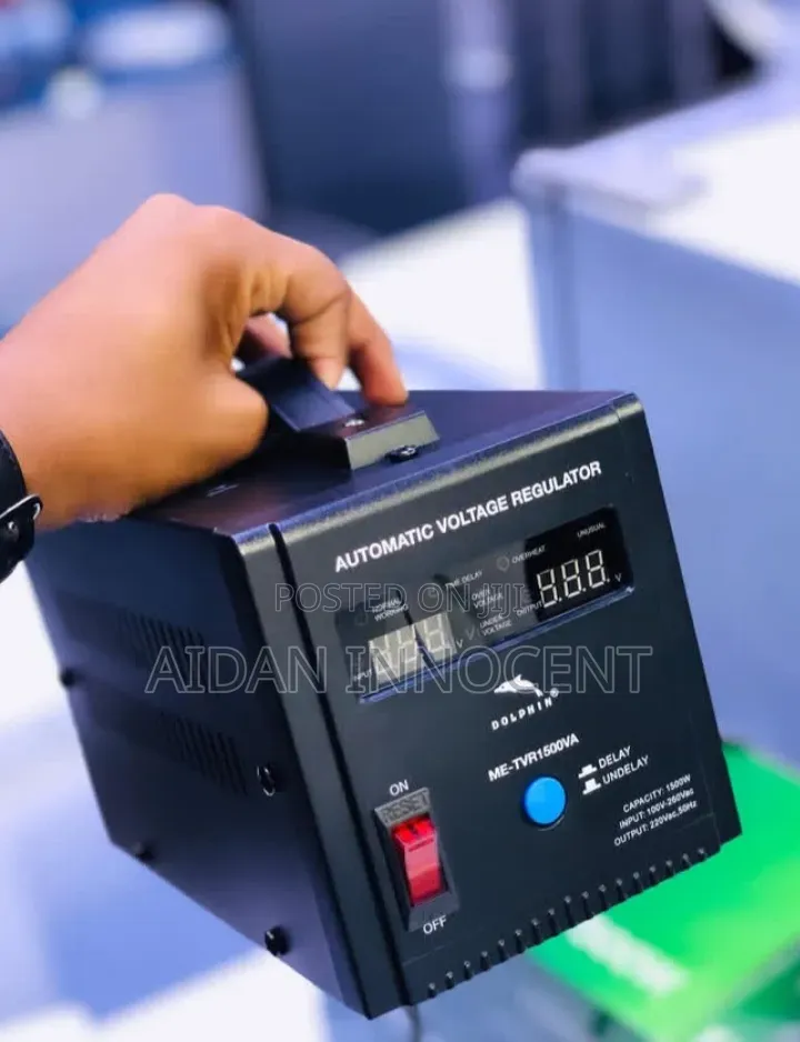 Dolphin Voltage Stabilizer 2000w