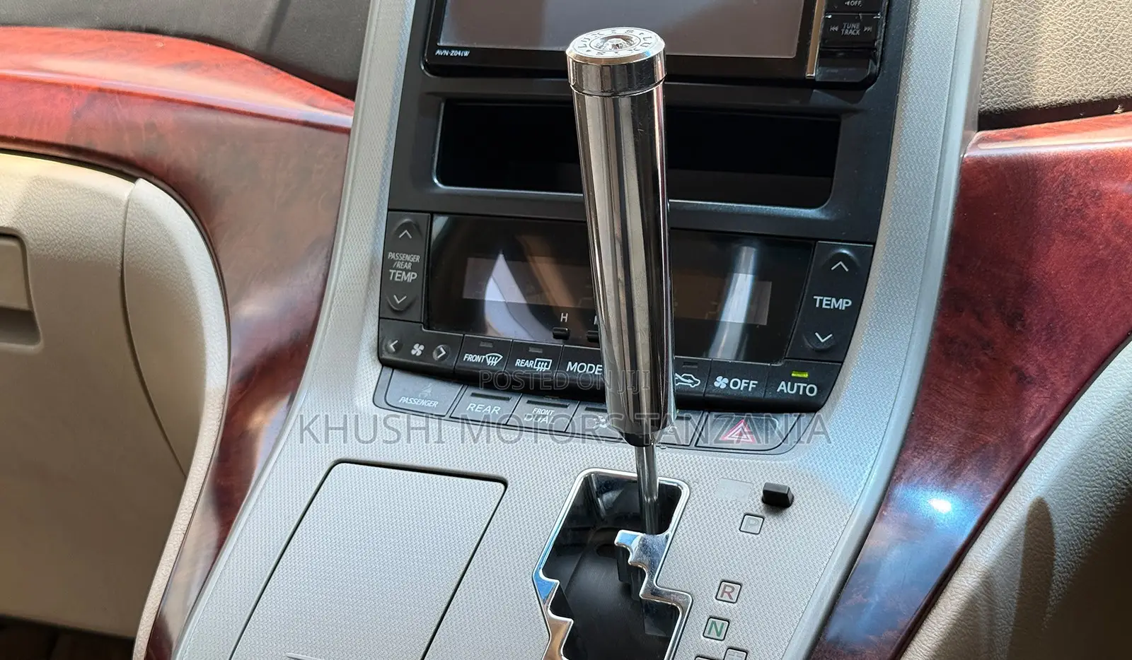 Toyota Alphard 2009 Silver