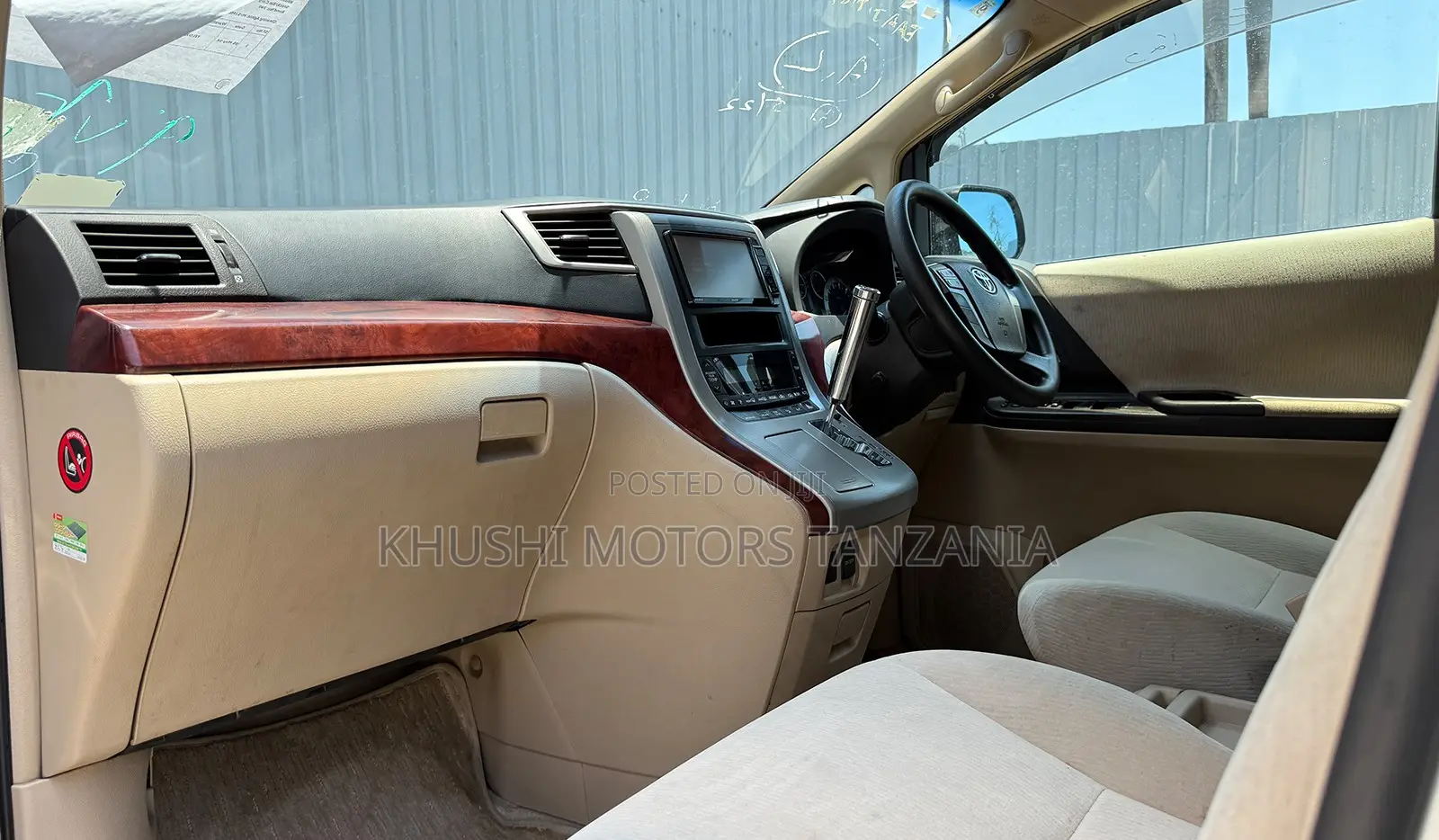Toyota Alphard 2009 Silver