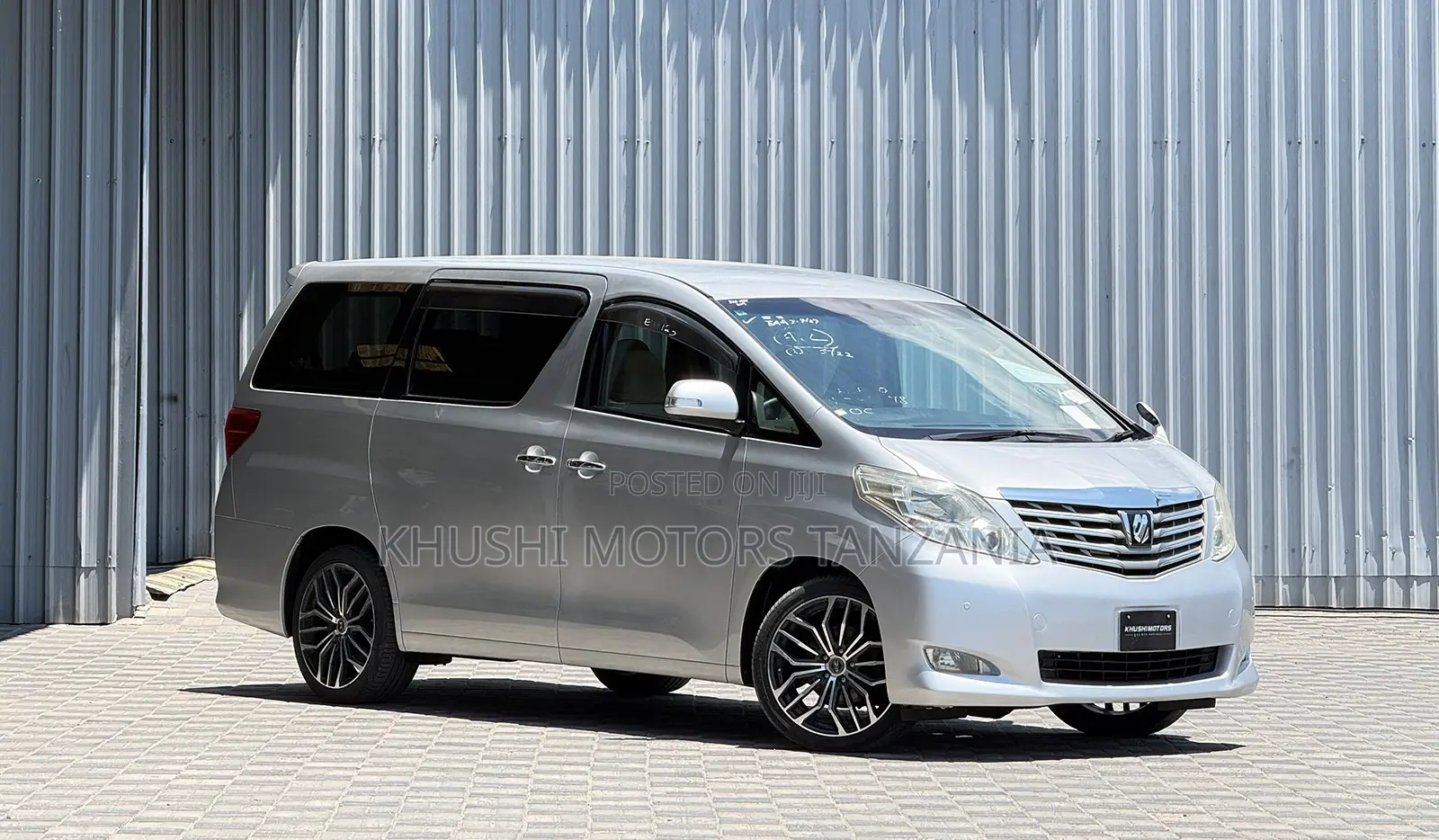 Toyota Alphard 2009 Silver
