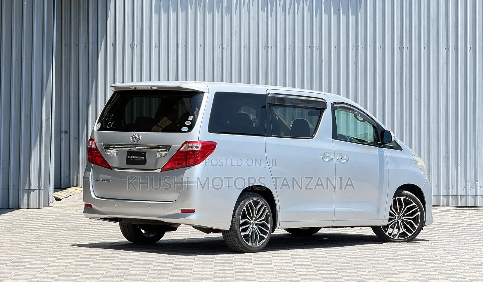 Toyota Alphard 2009 Silver