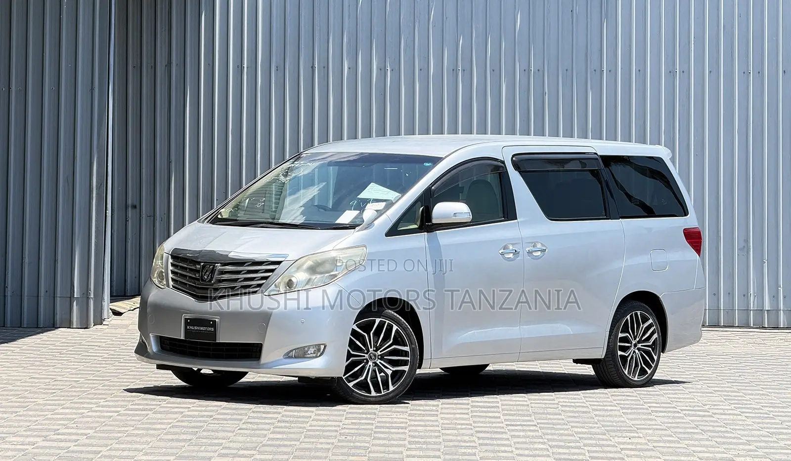 Toyota Alphard 2009 Silver