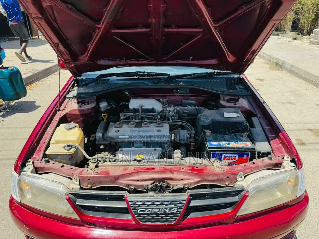 Toyota Carina 2000 Red