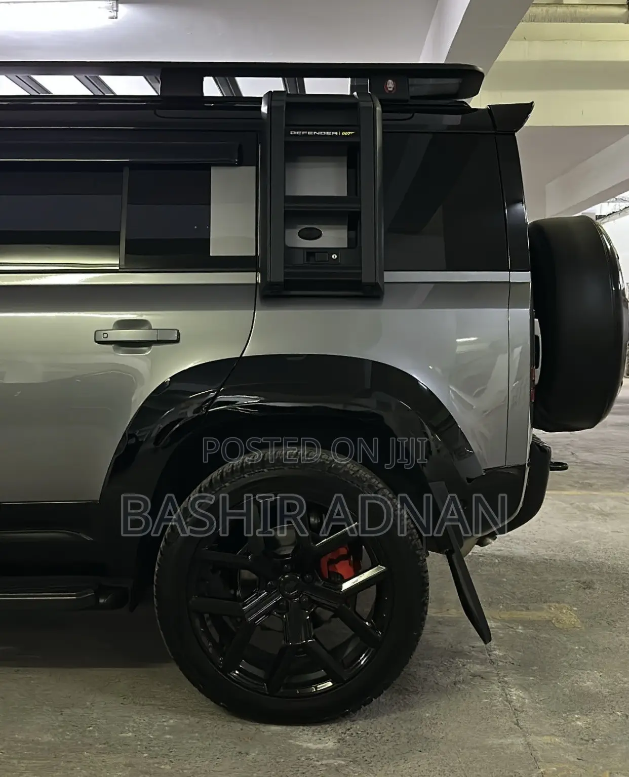 Land Rover Defender 2025 Gray