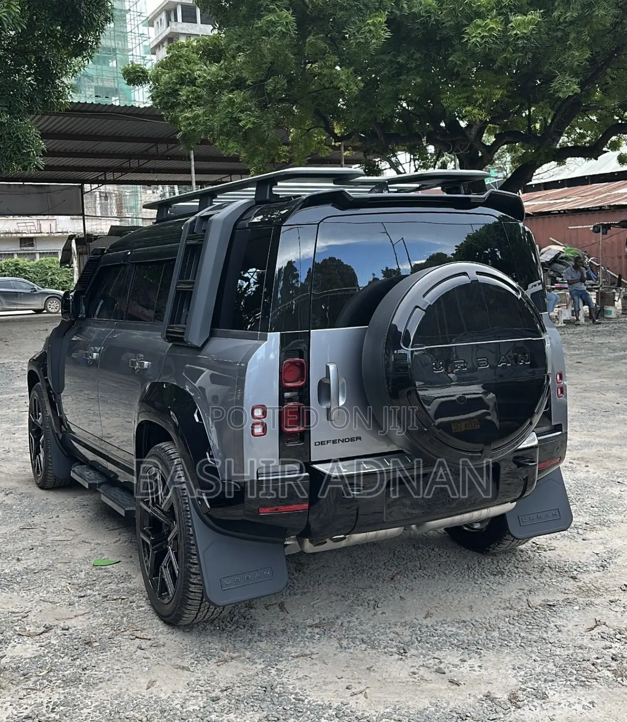 Land Rover Defender 2025 Gray