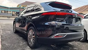 Toyota Harrier 2022 Black