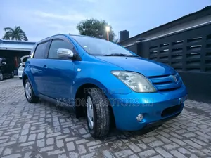 Toyota IST 2003 Blue
