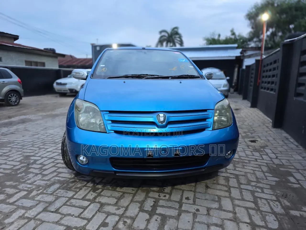 Toyota IST 2003 Blue