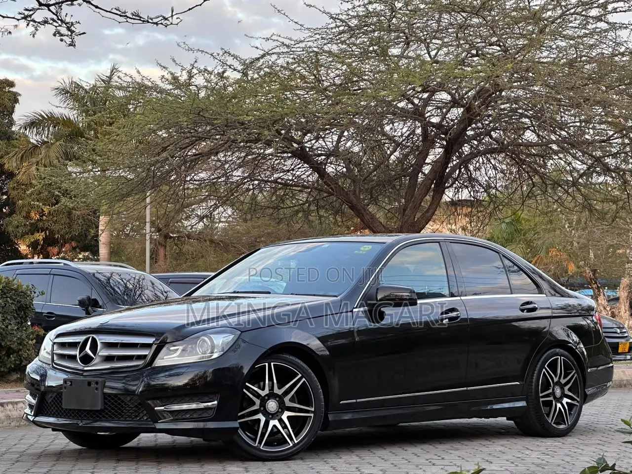 Mercedes-Benz C200 2013 Black