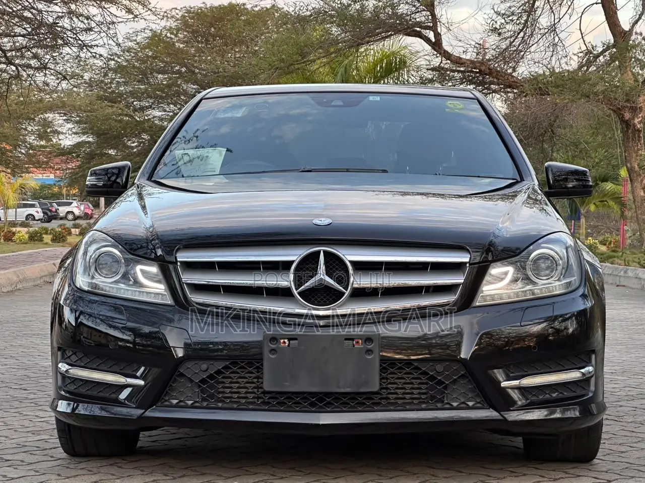 Mercedes-Benz C200 2013 Black