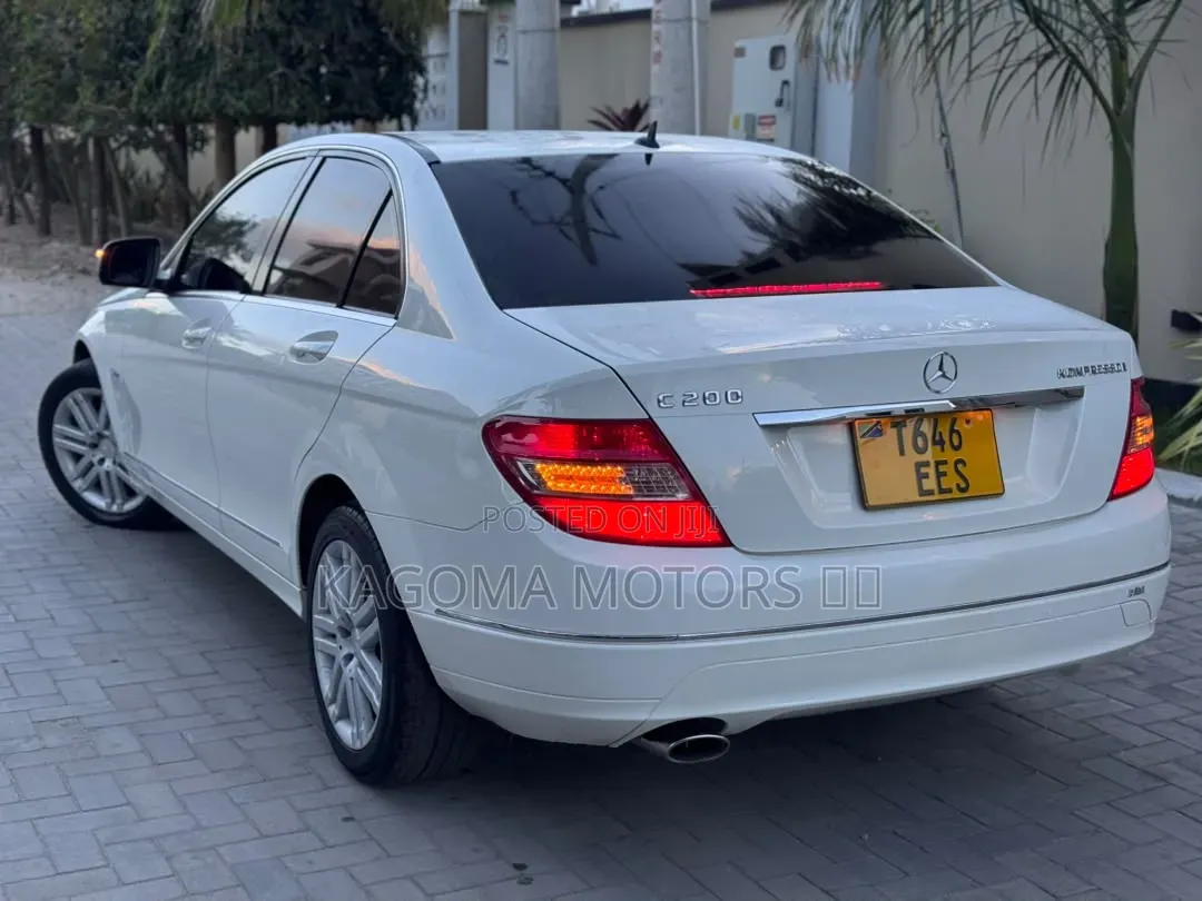 Mercedes-Benz C-Class 2009 White