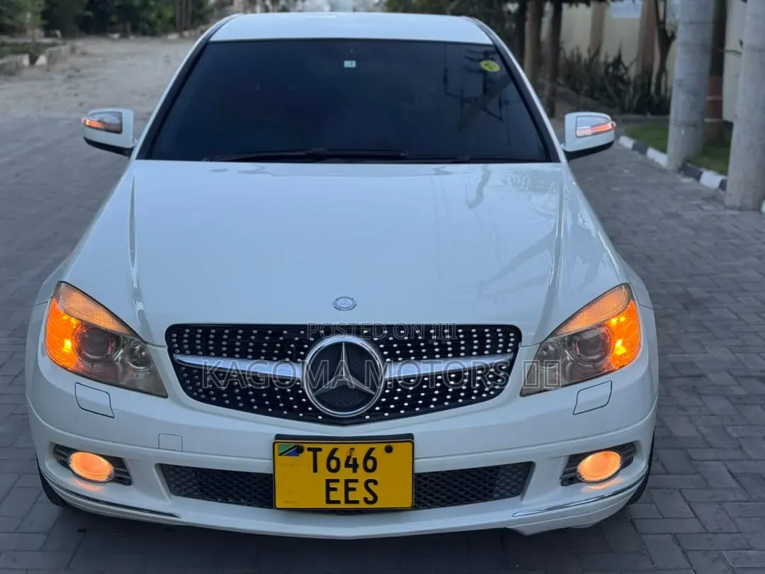 Mercedes-Benz C-Class 2009 White