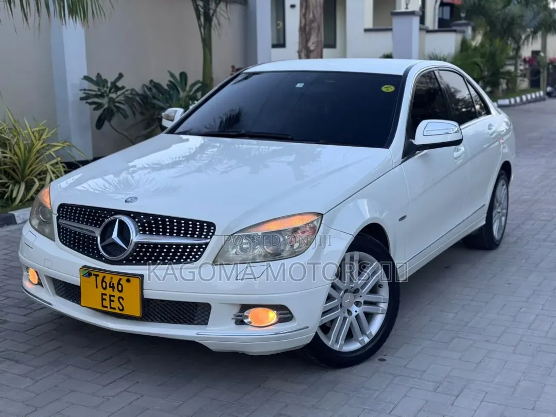 Mercedes-Benz C-Class 2009 White
