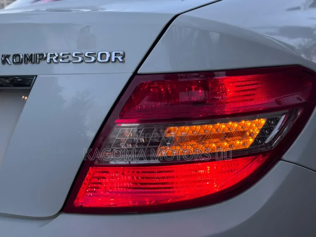 Mercedes-Benz C-Class 2009 White