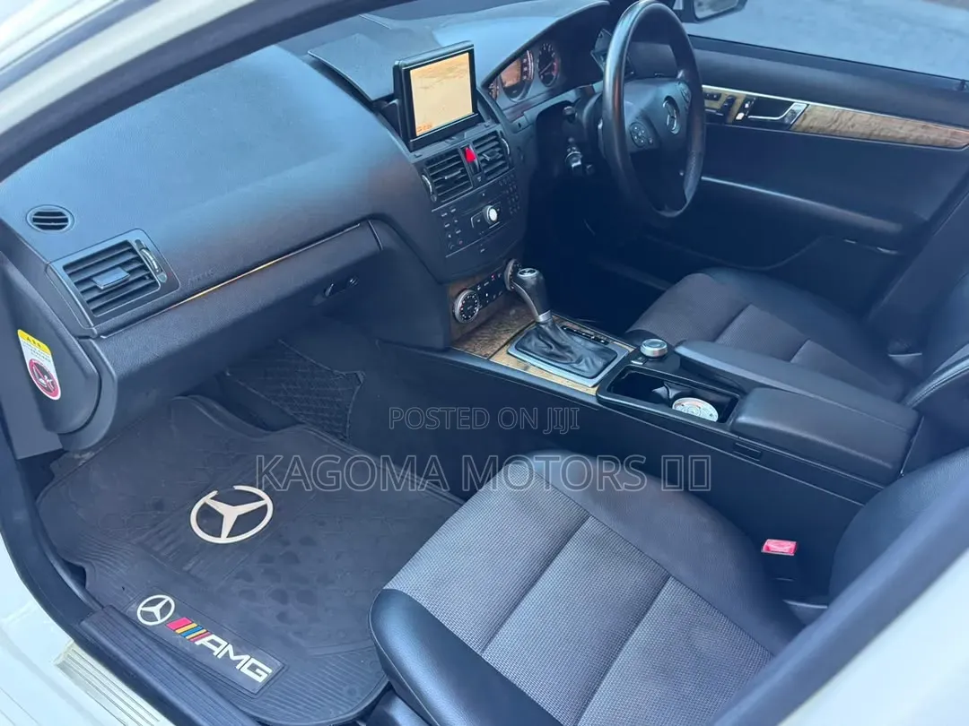 Mercedes-Benz C-Class 2009 White