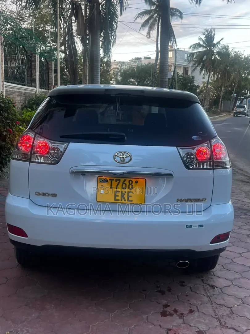 Toyota Harrier 2010 White