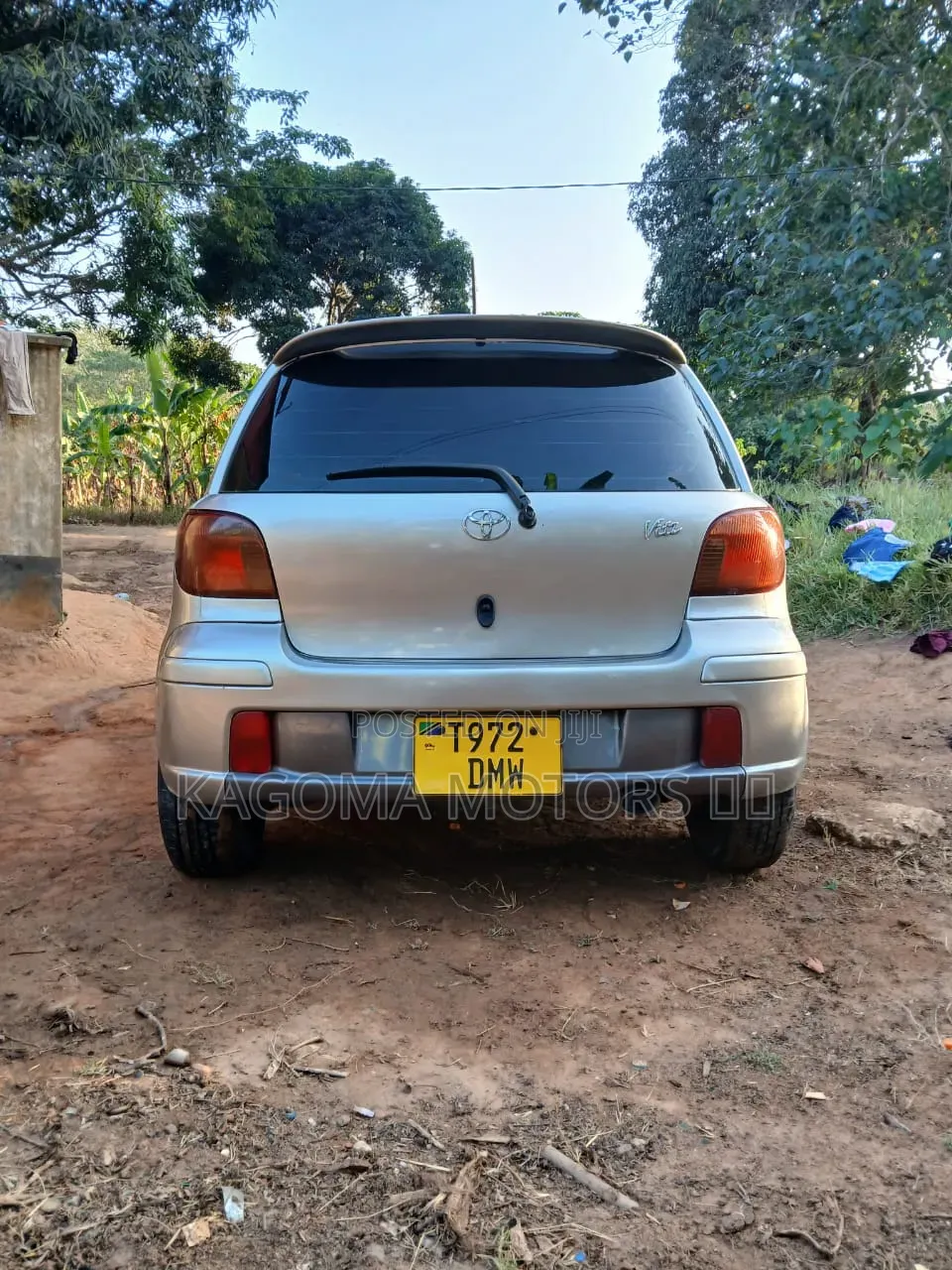 Toyota Vitz 2004 Silver