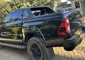 Toyota Hilux Revo Double Cab Deisel 2.8 AWD 2021 Black