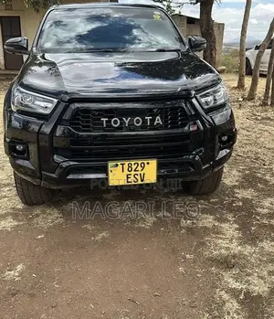 Toyota Hilux Revo Double Cab Deisel 2.8 AWD 2021 Black