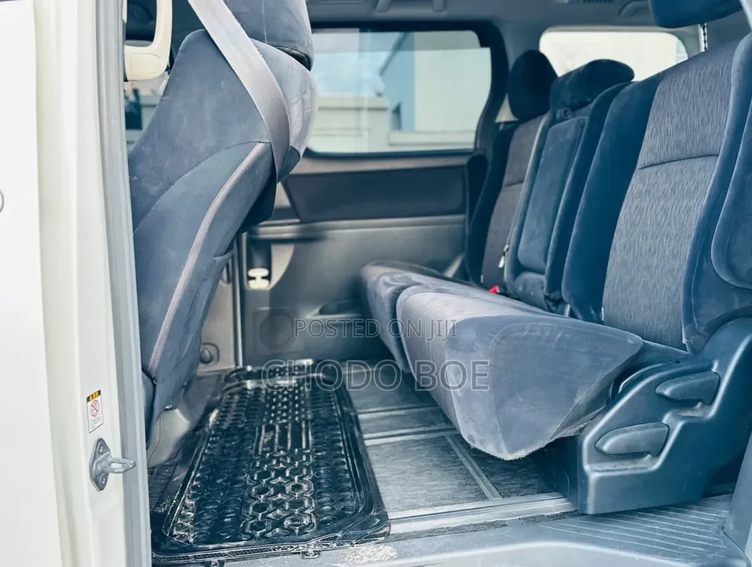Toyota Alphard 2009 Pearl