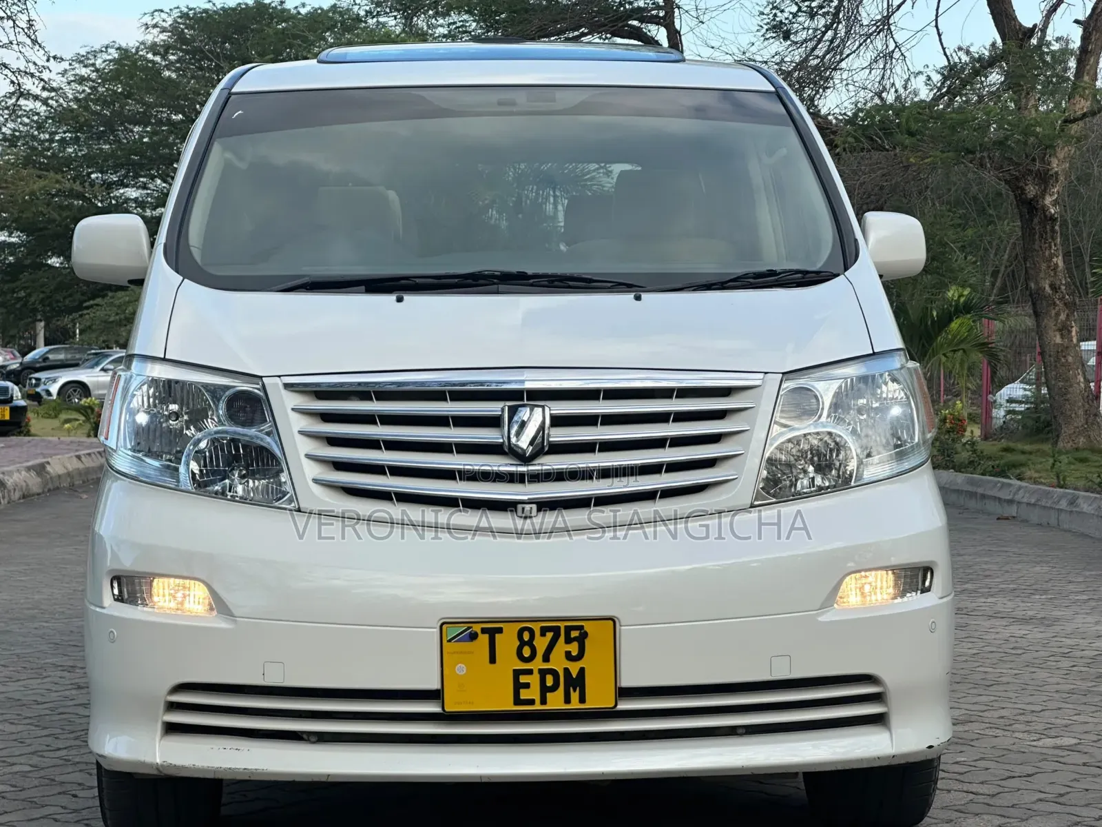 Toyota Alphard 2004 White