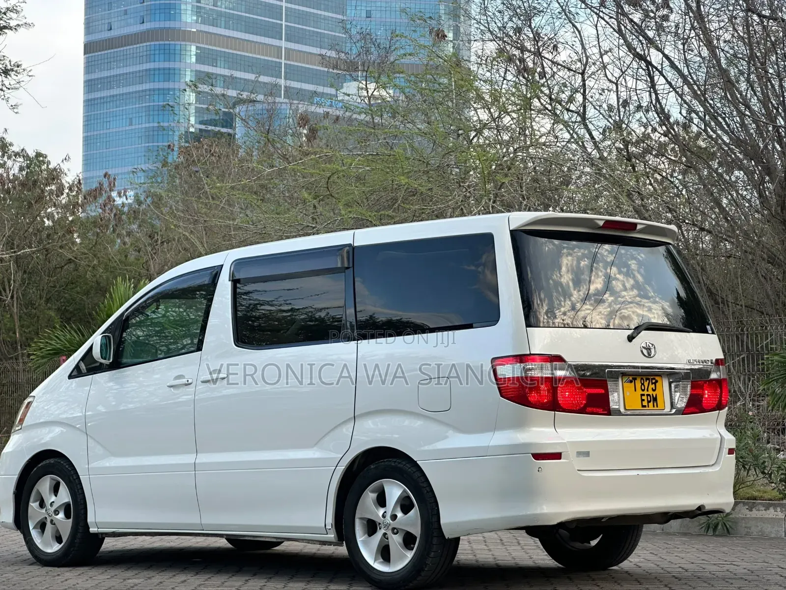 Toyota Alphard 2004 White