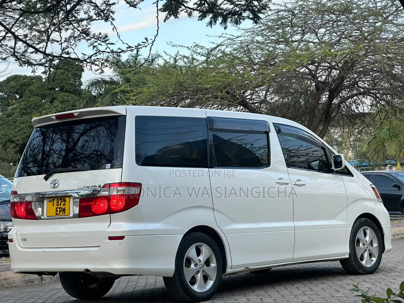 Toyota Alphard 2004 White
