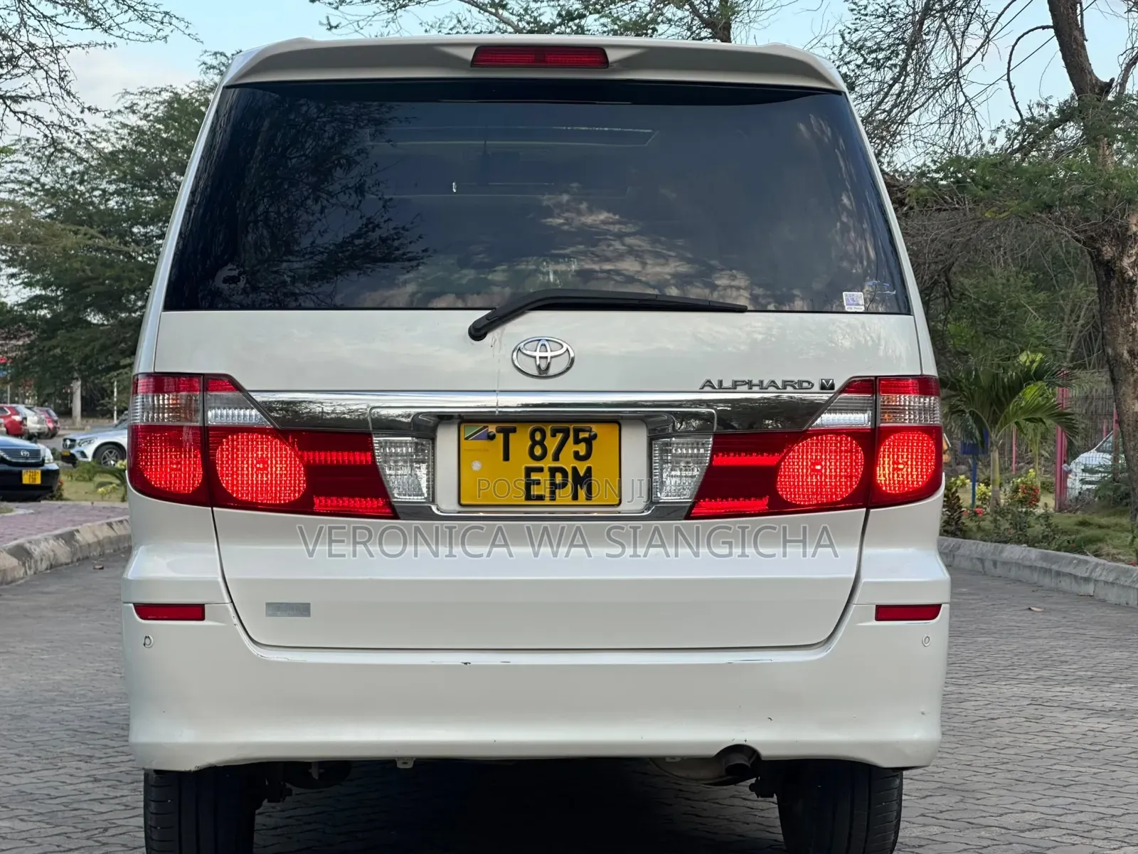 Toyota Alphard 2004 White