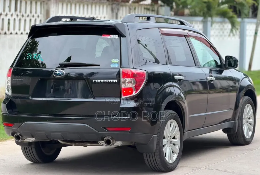 Subaru Forester 2011 Black