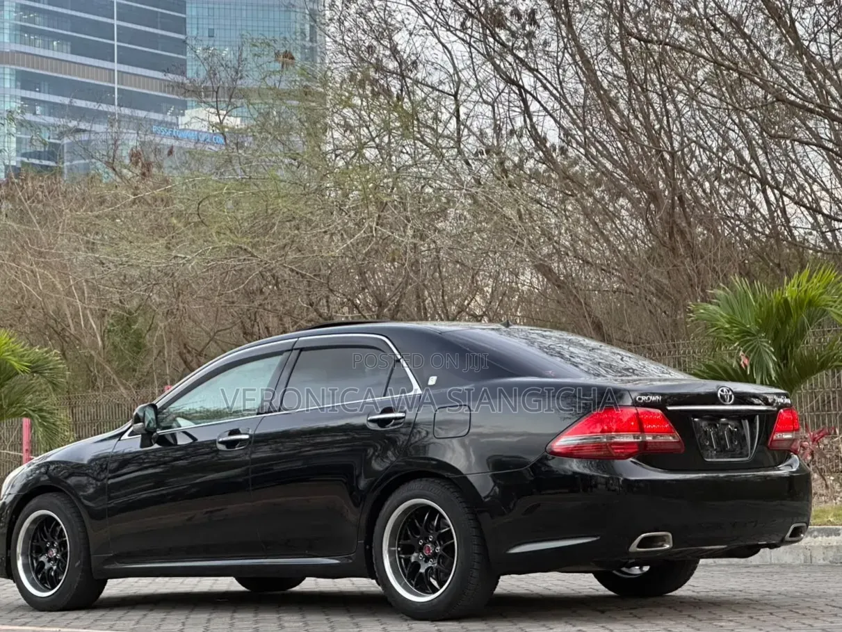 Toyota Crown 2008 Black