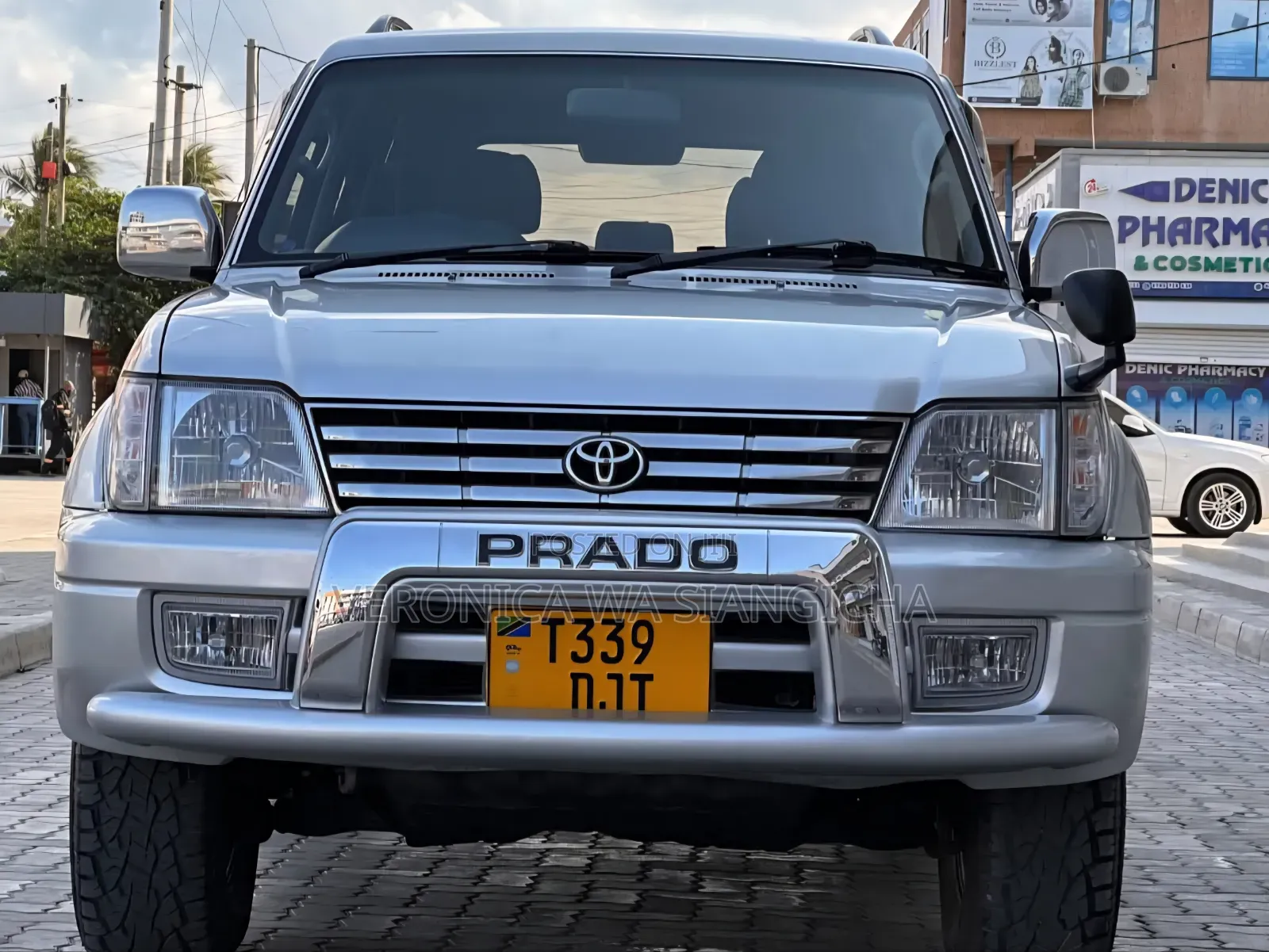 Toyota Land Cruiser Prado 2000 Silver