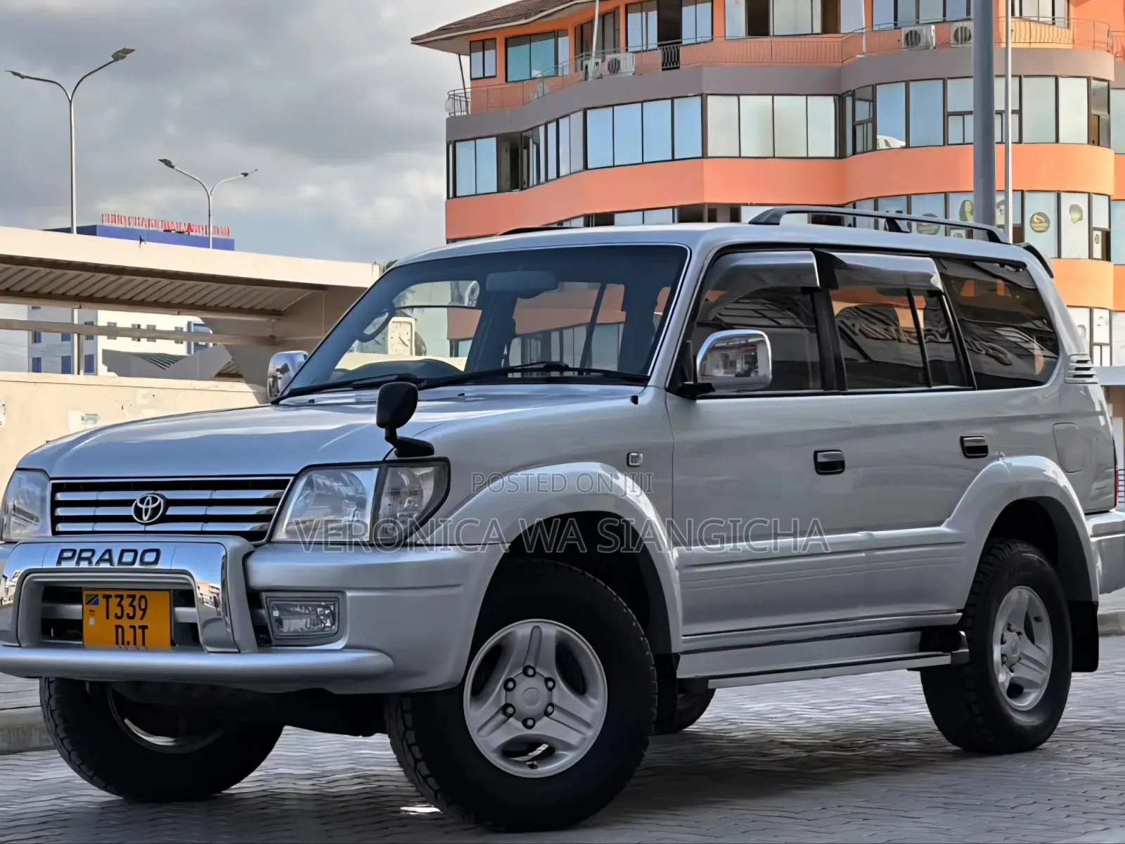 Toyota Land Cruiser Prado 2000 Silver