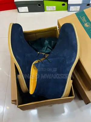 Clarks England Suede Chukka Boots