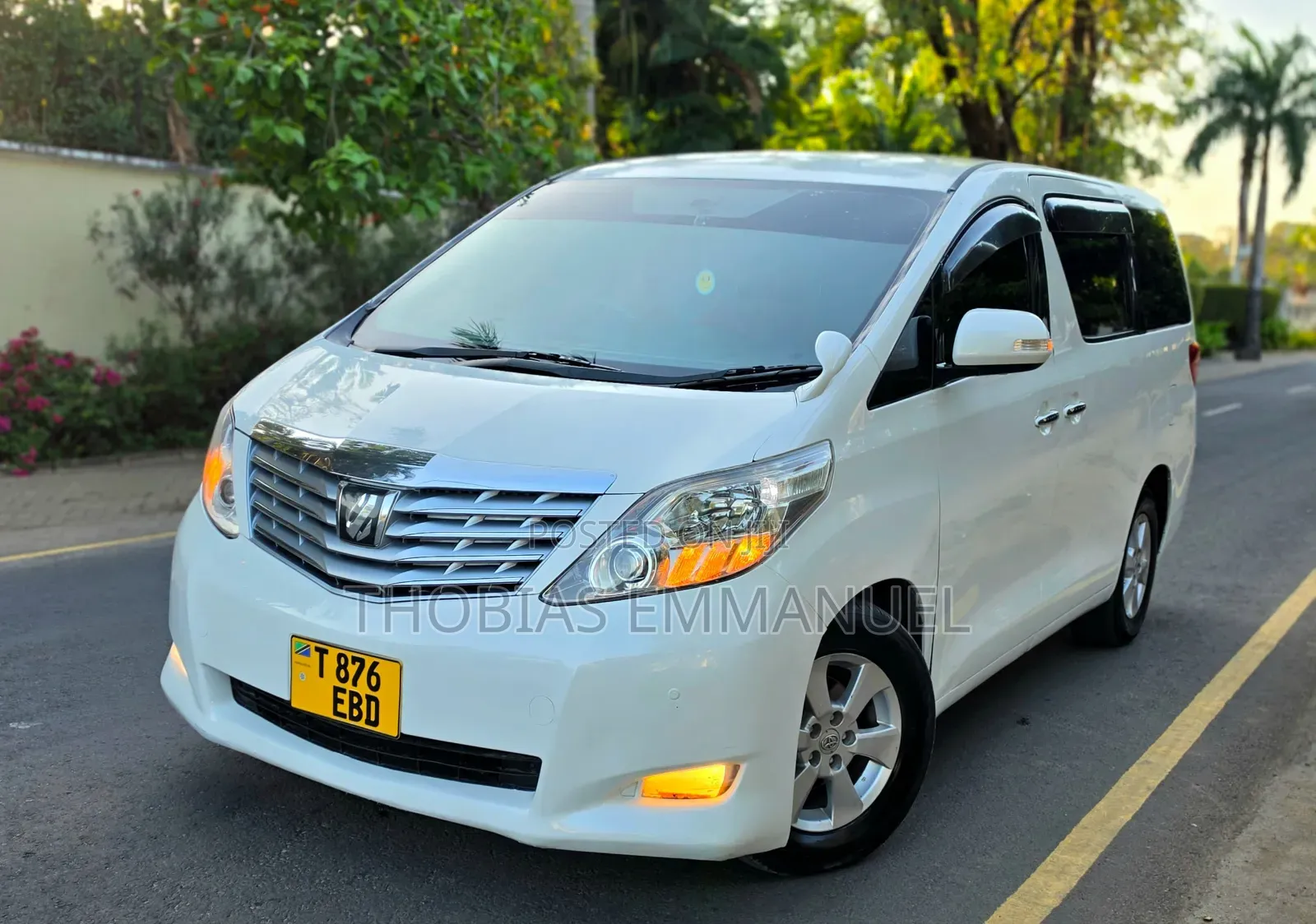 Toyota Alphard 2010 White