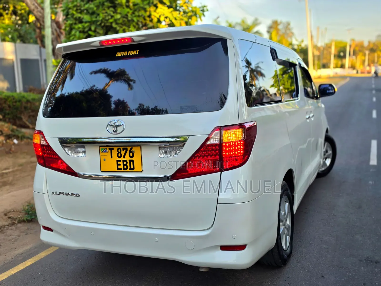 Toyota Alphard 2010 White