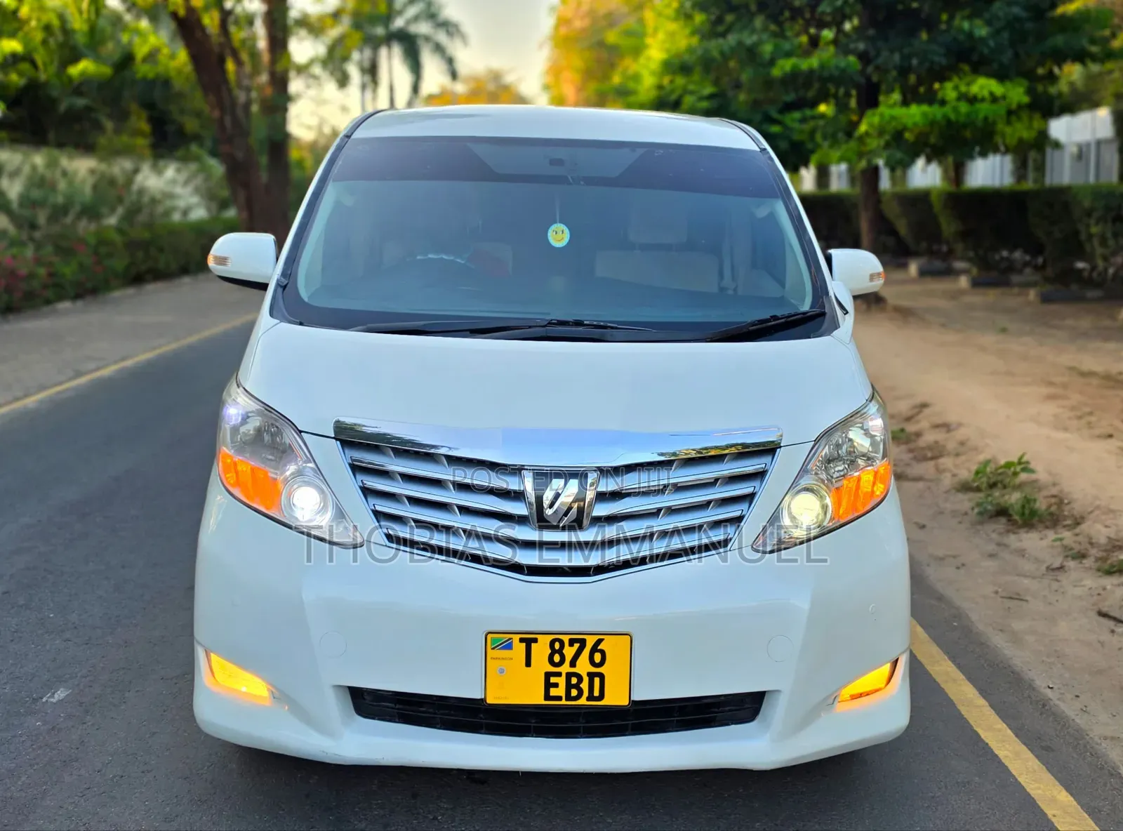 Toyota Alphard 2010 White