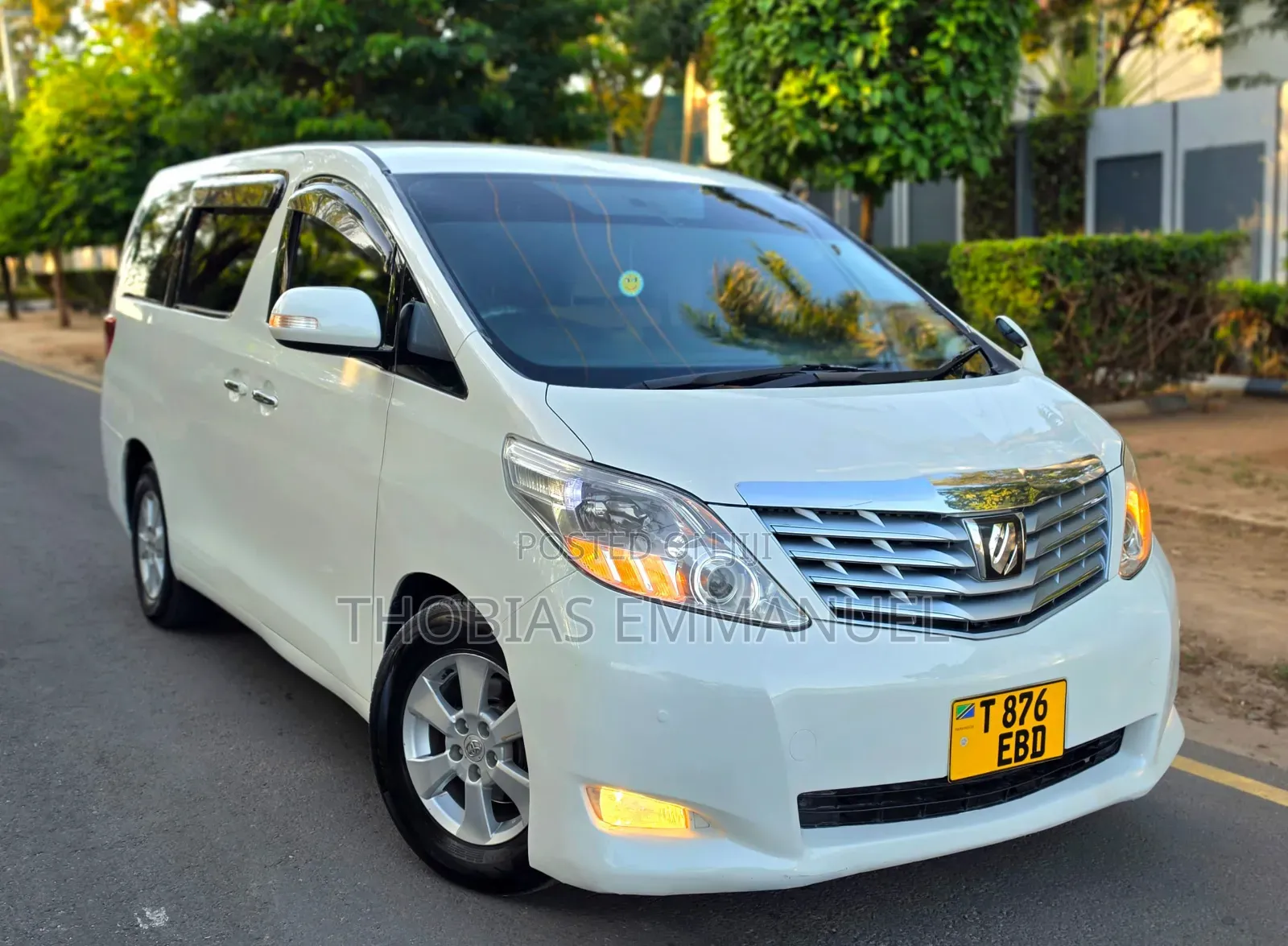 Toyota Alphard 2010 White